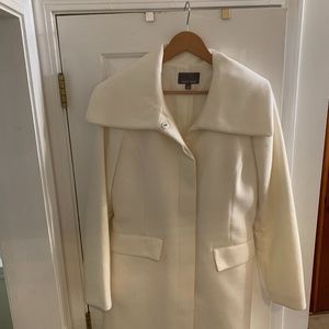 Tinley Road - Beautiful cream coat